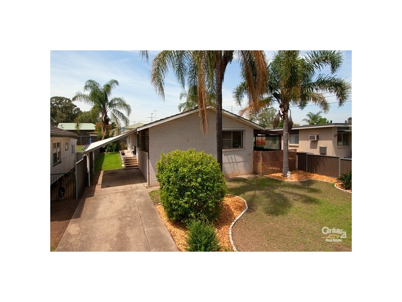 8 Gladstone Pde, Riverstone NSW 2765