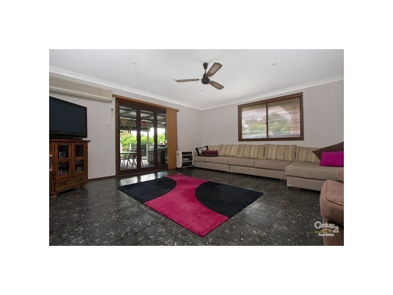 17 Oleander Cres, Riverstone NSW 2765