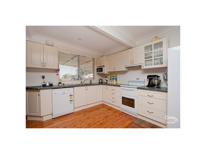 28 West Pde, Riverstone NSW 2765