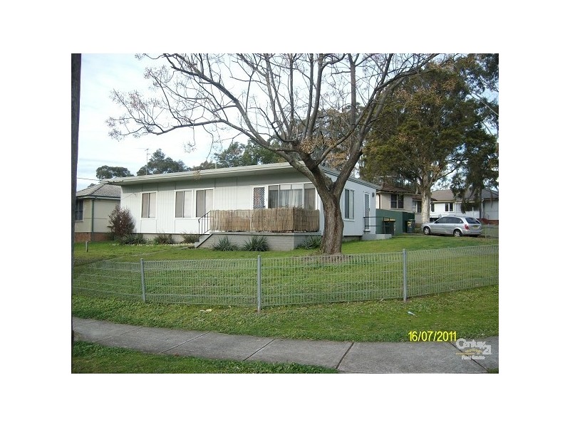 8 Dugald St, Riverstone NSW 2765