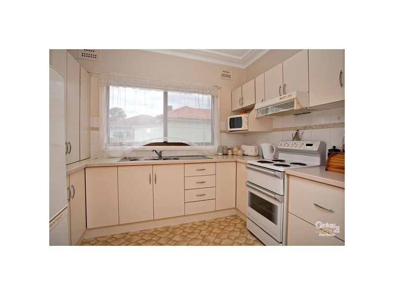 32 Crown St, Riverstone NSW 2765