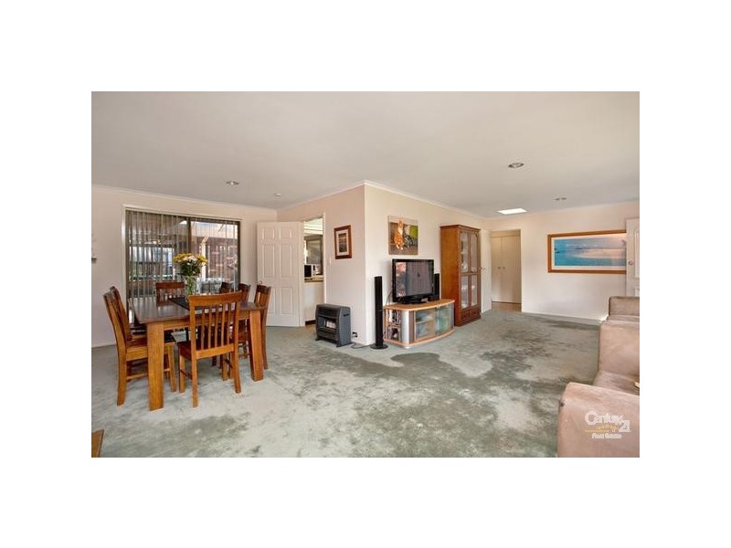 6 Oleander Cres, Riverstone NSW 2765