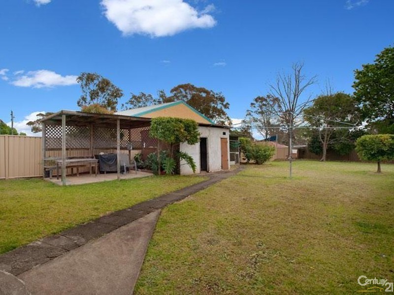 2 Woods Street, Riverstone NSW 2765