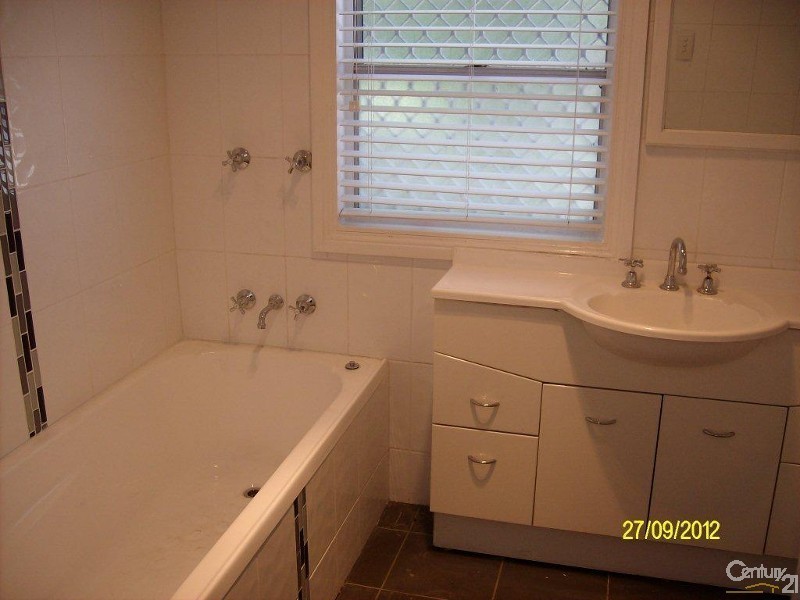 4 Hamilton St, Riverstone NSW 2765