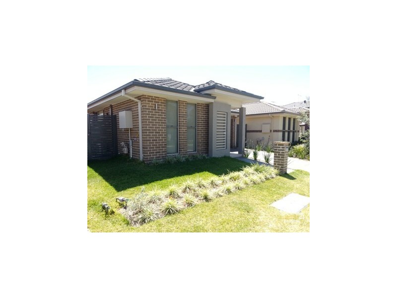 28 Wiseman Cct, Ropes Crossing NSW 2760