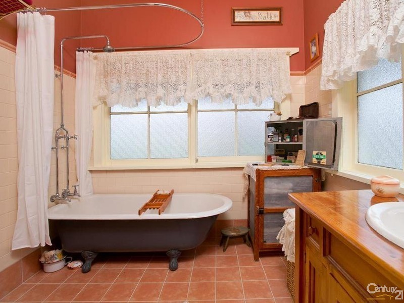 8 Regent Street, Riverstone NSW 2765