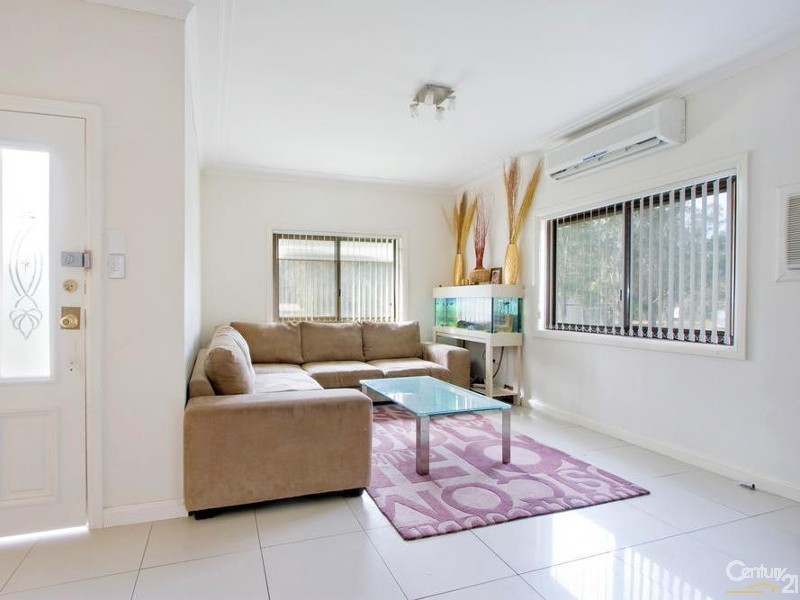 30 Hamilton St, Riverstone NSW 2765