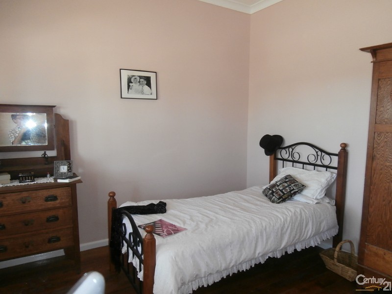 14 Railway Tce, Riverstone NSW 2765