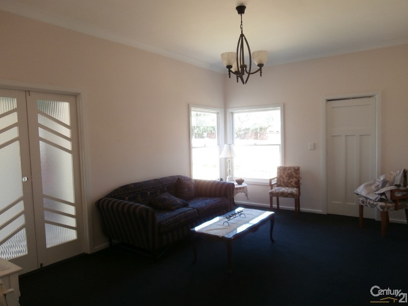 14 Railway Tce, Riverstone NSW 2765