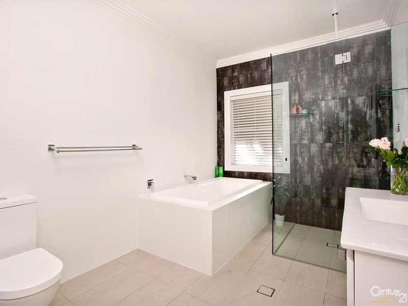 1 Gladstone Pde, Riverstone NSW 2765