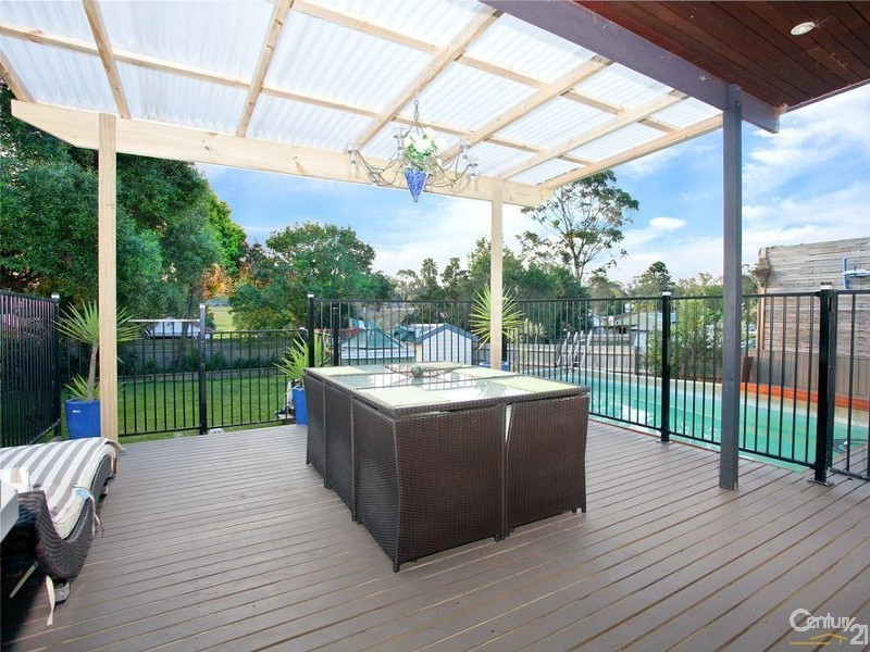 8 Woods Street, Riverstone NSW 2765