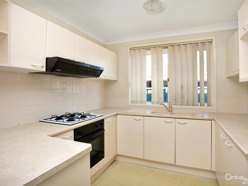 63 Aylward Ave, Quakers Hill NSW 2763