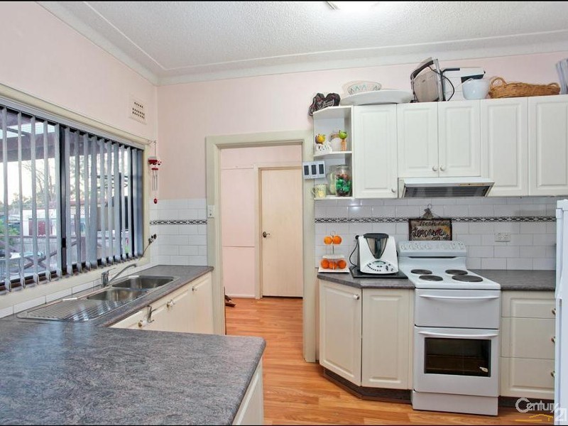 3 Brisbane Rd, Riverstone NSW 2765