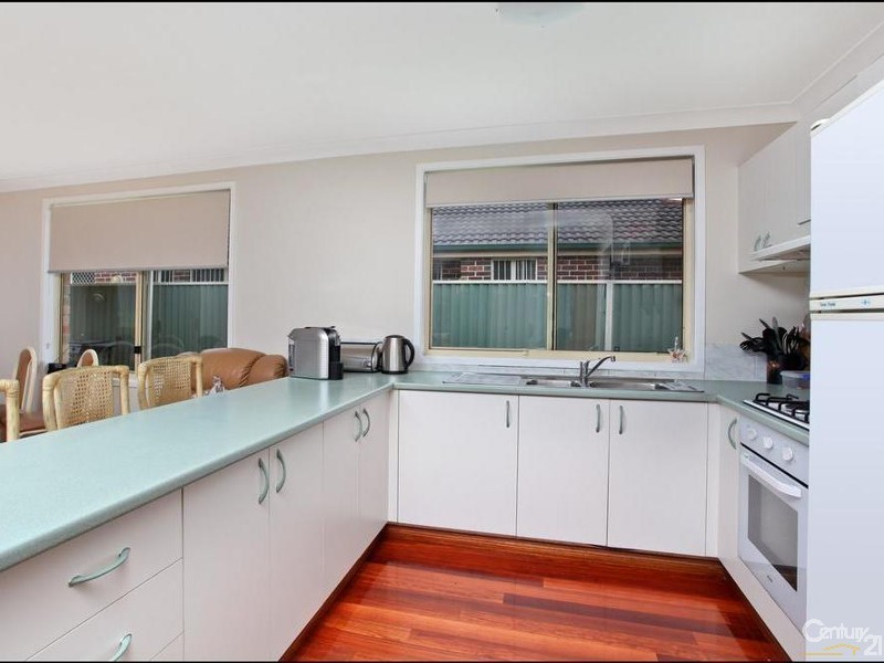 13 Penza Pl, Quakers Hill NSW 2763