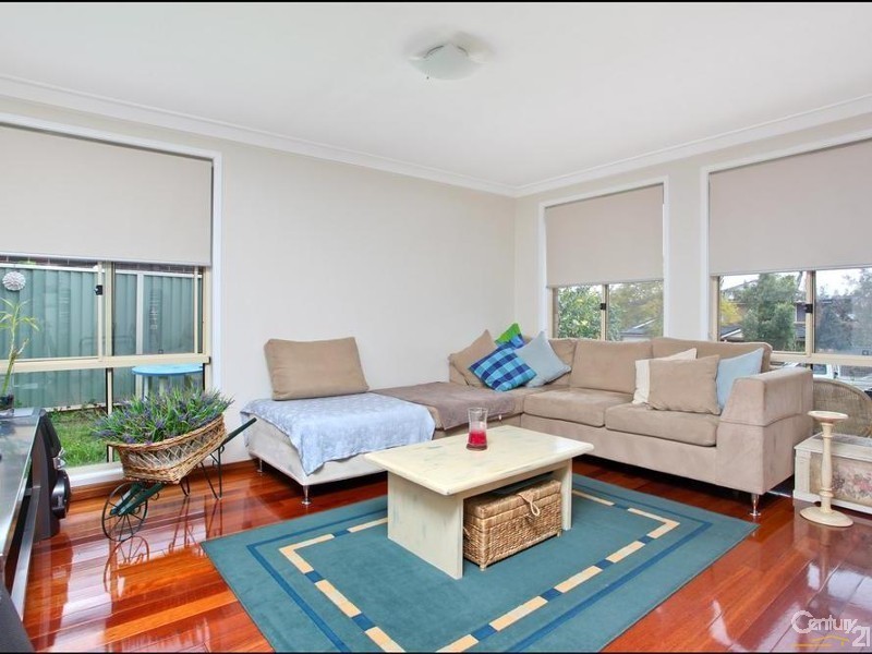 13 Penza Pl, Quakers Hill NSW 2763