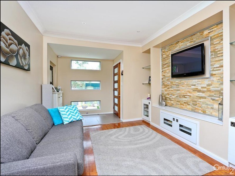 15 Creek St, Riverstone NSW 2765