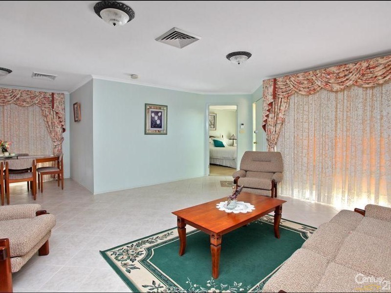 16 Wyangala Cct, Woodcroft NSW 2767