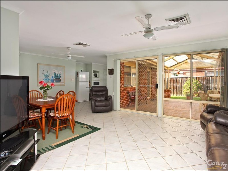 16 Wyangala Cct, Woodcroft NSW 2767