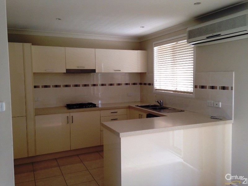 39 Kashmir Ave, Quakers Hill NSW 2763