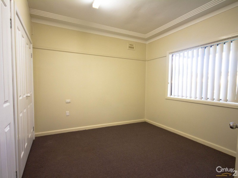 9 Gladstone Pde, Riverstone NSW 2765