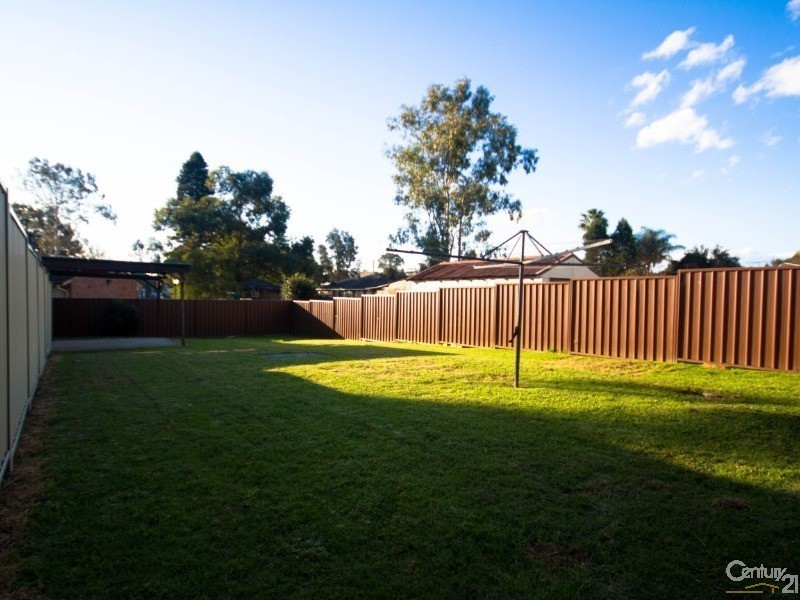 9 Gladstone Pde, Riverstone NSW 2765