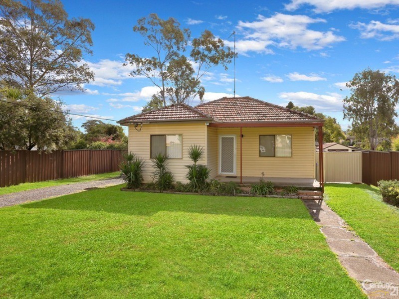 9 Gladstone Pde, Riverstone NSW 2765