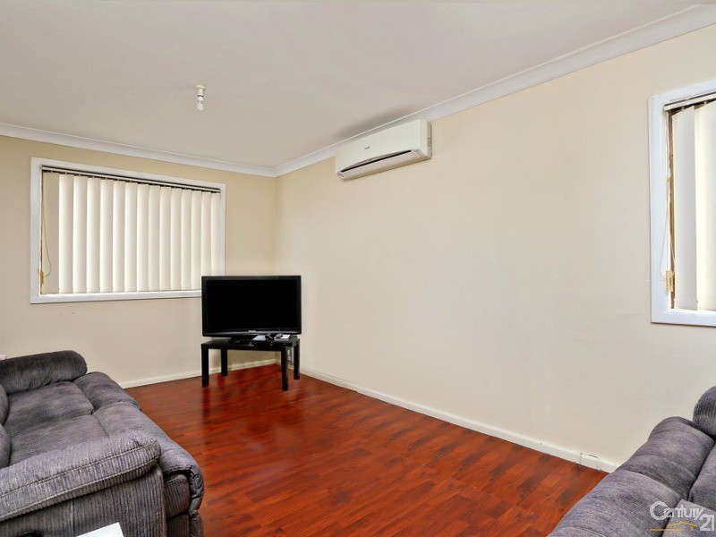 9 Gladstone Pde, Riverstone NSW 2765