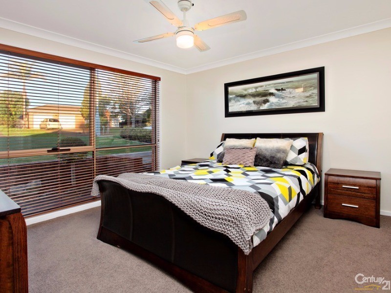 50 Calandra Ave, Quakers Hill NSW 2763