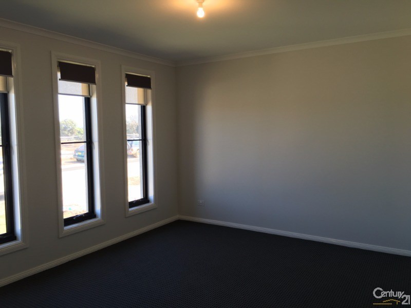 3 Piccadilly St, Riverstone NSW 2765