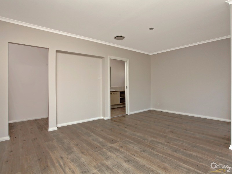 27 Piccadilly St, Riverstone NSW 2765