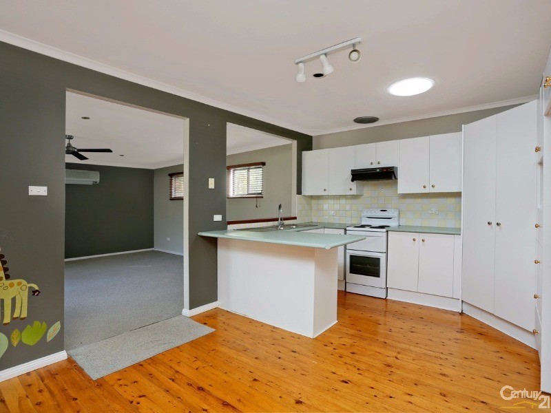 8 Pine Pl, Riverstone NSW 2765