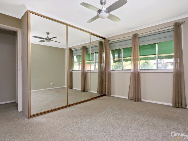 8 Pine Pl, Riverstone NSW 2765