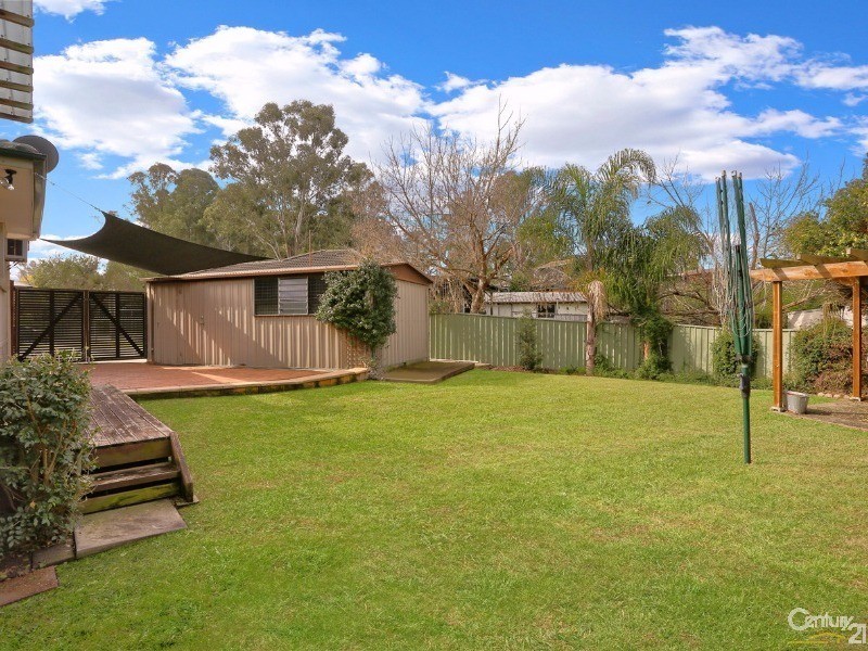 8 Pine Pl, Riverstone NSW 2765