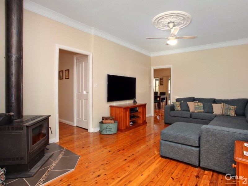 27 Robinson st, Riverstone NSW 2765