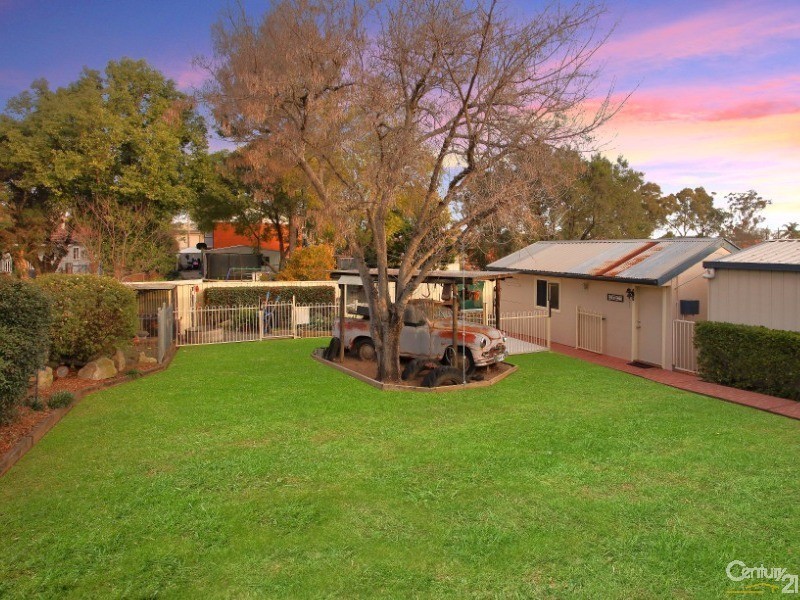 27 Robinson st, Riverstone NSW 2765