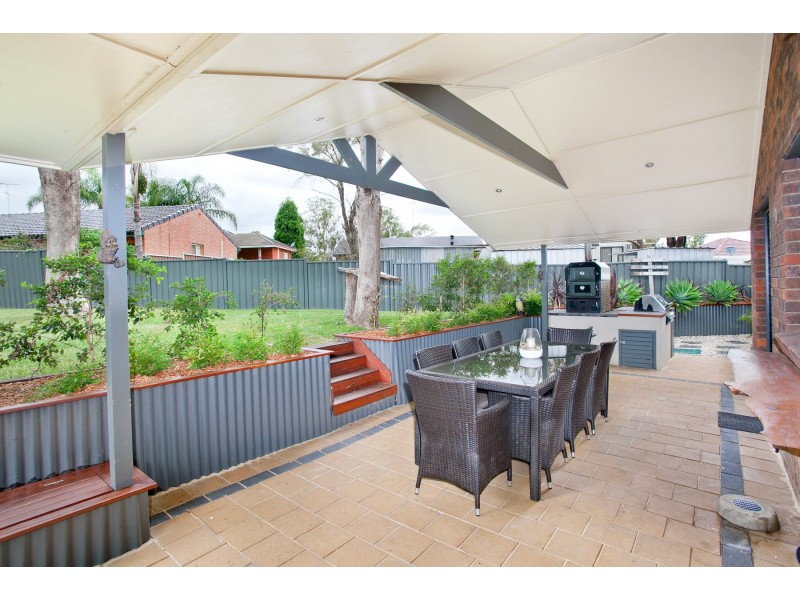 2 Oleander Cres, Riverstone NSW 2765