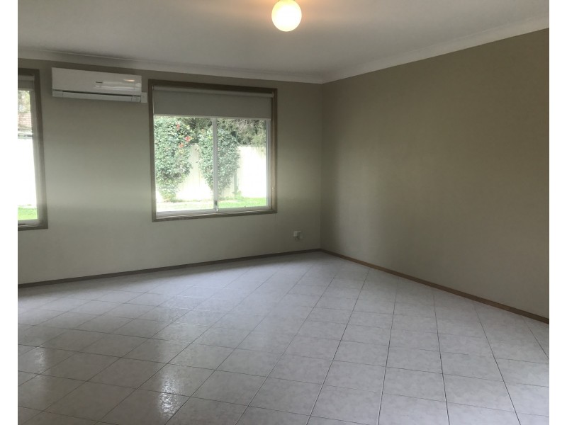 106 Farnham Rd, Quakers Hill NSW 2763