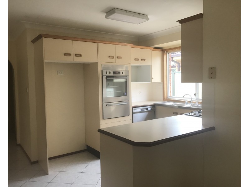 106 Farnham Rd, Quakers Hill NSW 2763