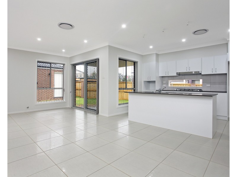 19 Coombell Ave, Colebee NSW 2761