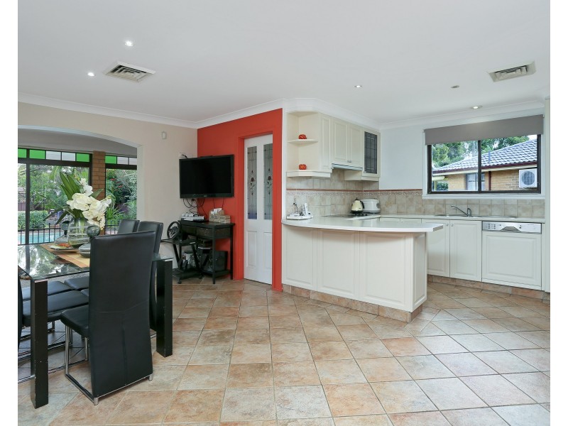 7 Taro Pl, Quakers Hill NSW 2763
