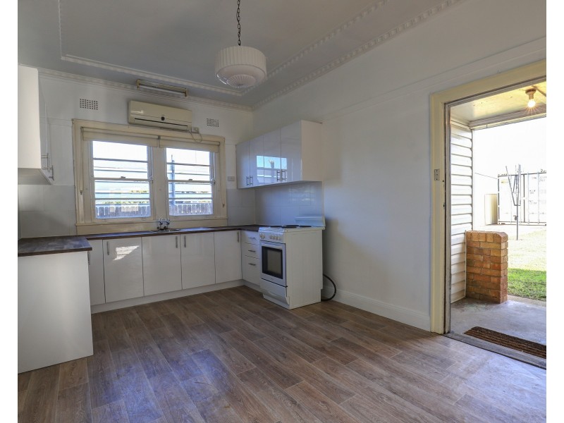 4 Hawkesbury Valley Way, Windsor NSW 2756