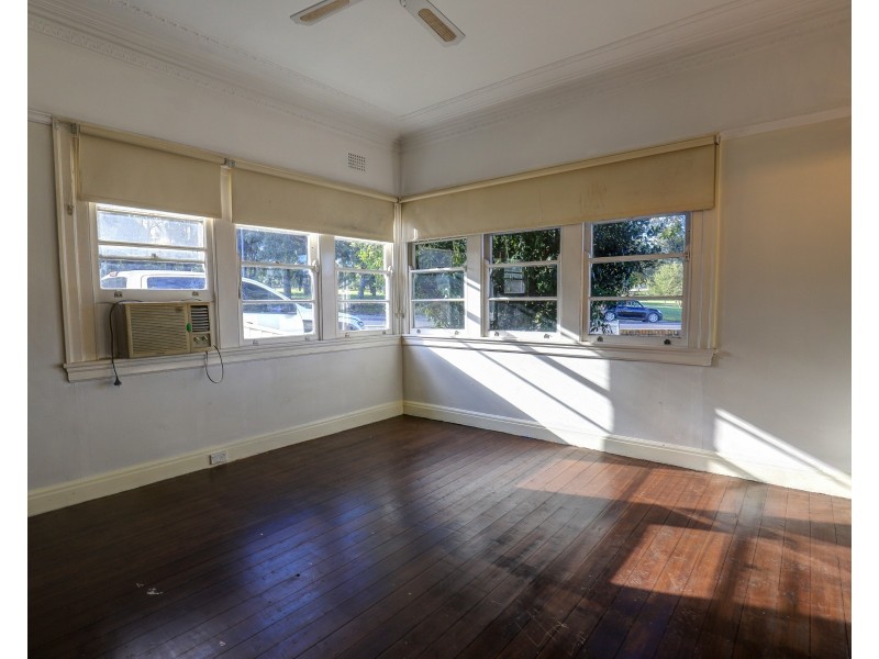 4 Hawkesbury Valley Way, Windsor NSW 2756