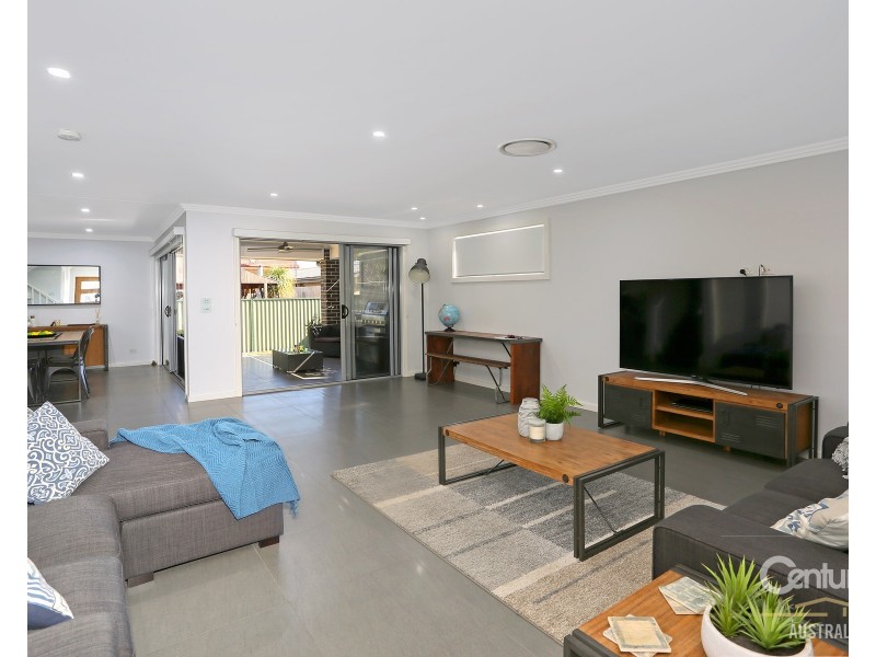 206 Piccadilly St, Riverstone NSW 2765