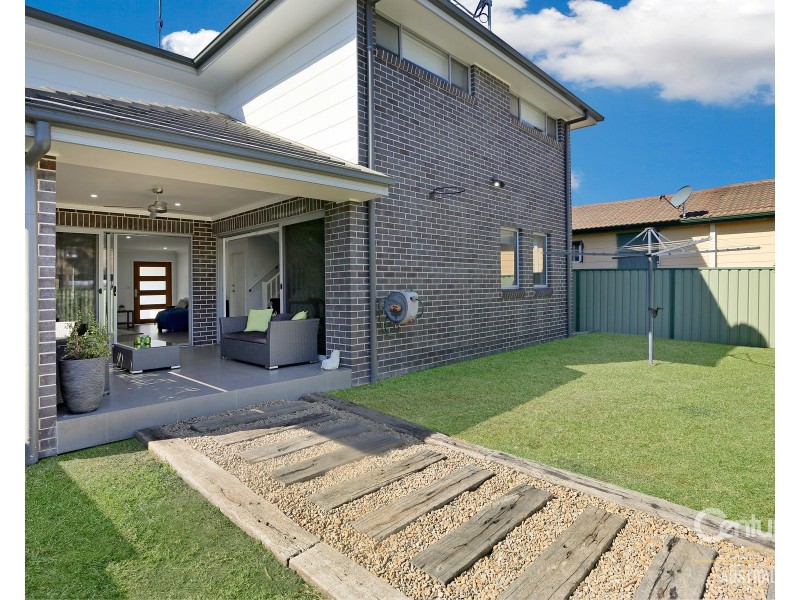 206 Piccadilly St, Riverstone NSW 2765