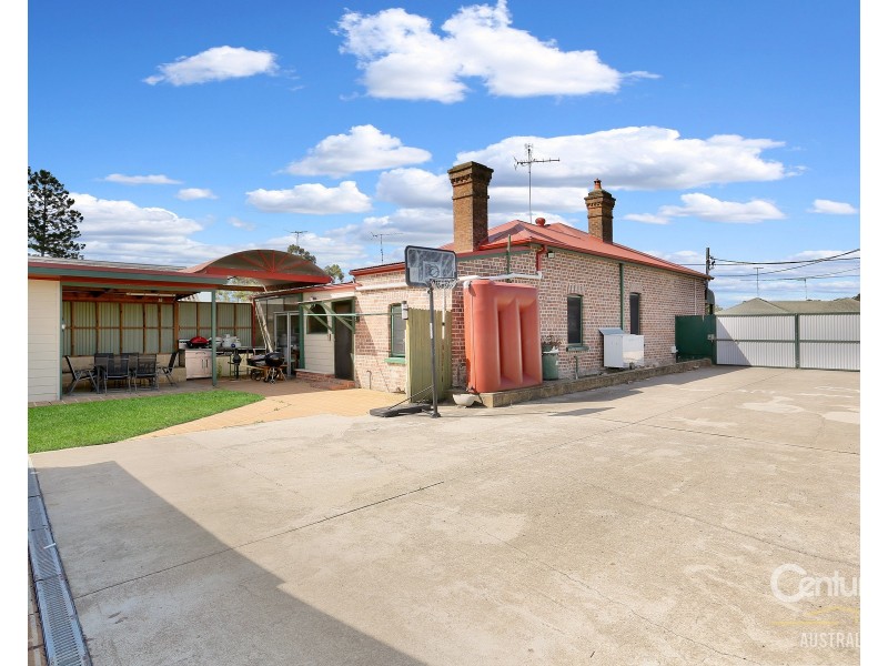 11 Oxford St, Riverstone NSW 2765