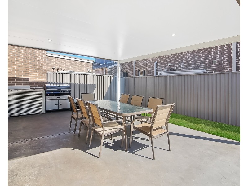 8 Riverbrae Avenue, Riverstone NSW 2765