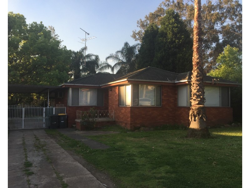 33 Gladstone Parade, Riverstone NSW 2765