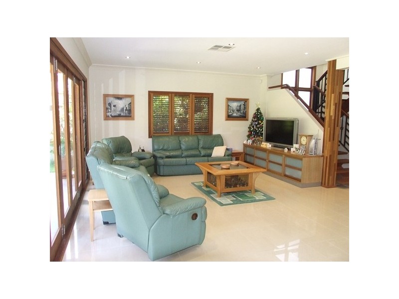 4 Lumsdaine Ave, East Ryde NSW 2113