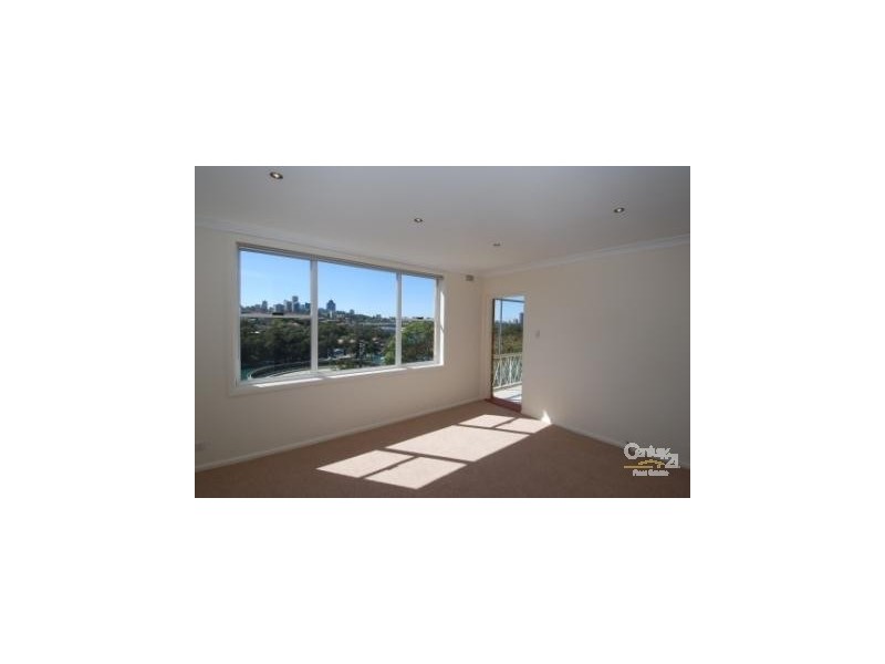 13/4 Landenburg Place, Greenwich NSW 2065