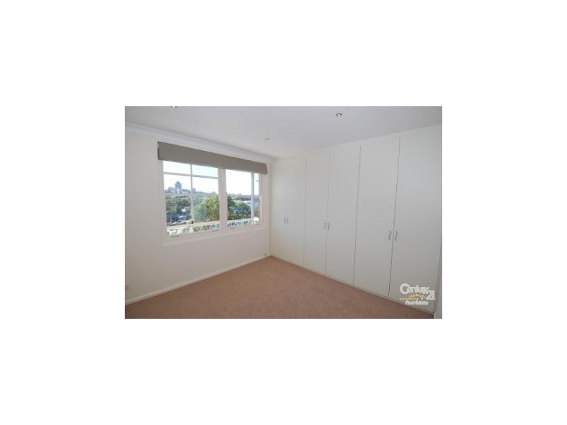 13/4 Landenburg Place, Greenwich NSW 2065